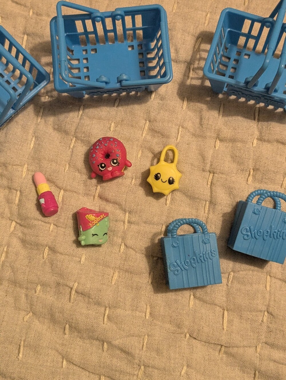Shopkins Items - lot